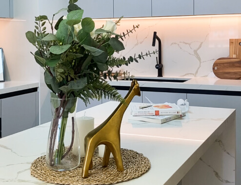 Light Grey Kitchen with Breakfast Bar Details
